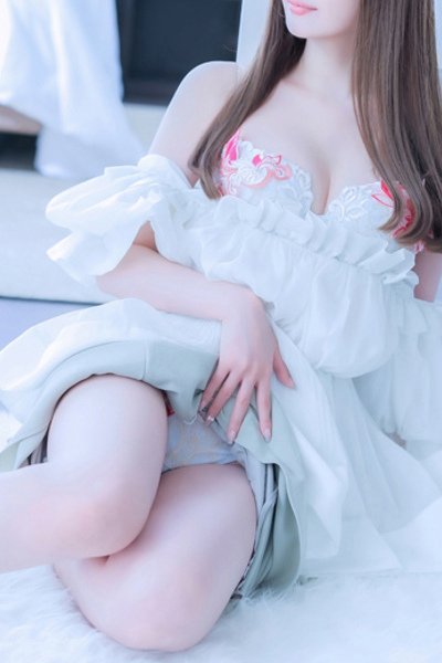 恵里菜(えりな) (Erina)