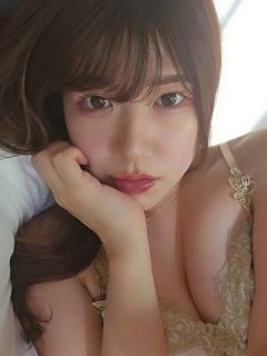 白石ななみ (Shiraishi Nanami)