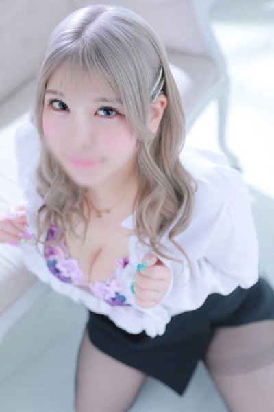 むめい