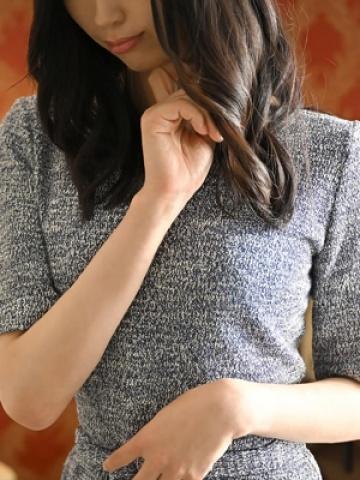 戸越　奈央