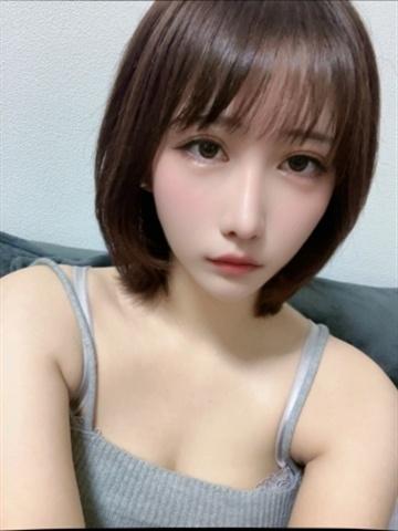桜田れいな (Sakurada Reina)