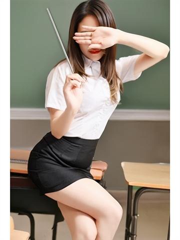 もな先生 (Mona Sensei)