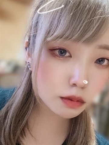深月愛乃