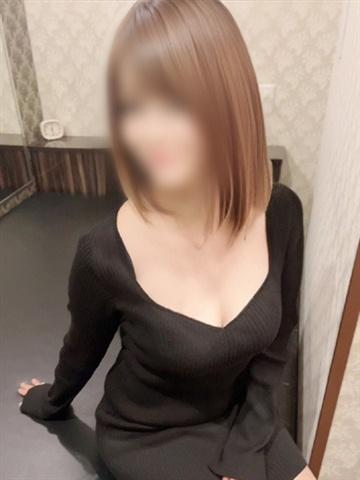 観月らな