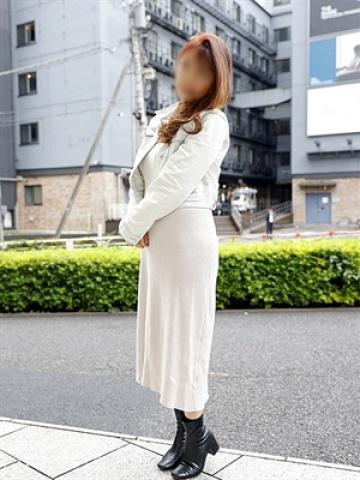 Kuwahara Tomomi